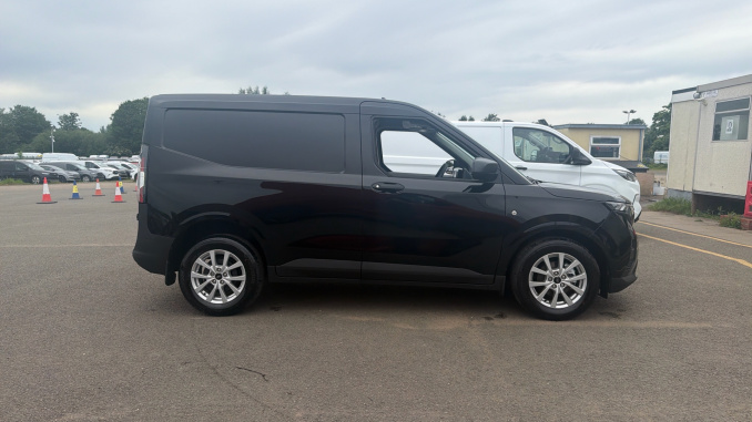 Ford Transit Courier Diesel 1.5 EcoBlue Trend Van - Image 9